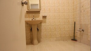 Bathroom - Bath Island Guest House (Karachi)