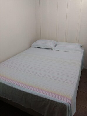 Basic Suite, Multiple Beds, Non Smoking