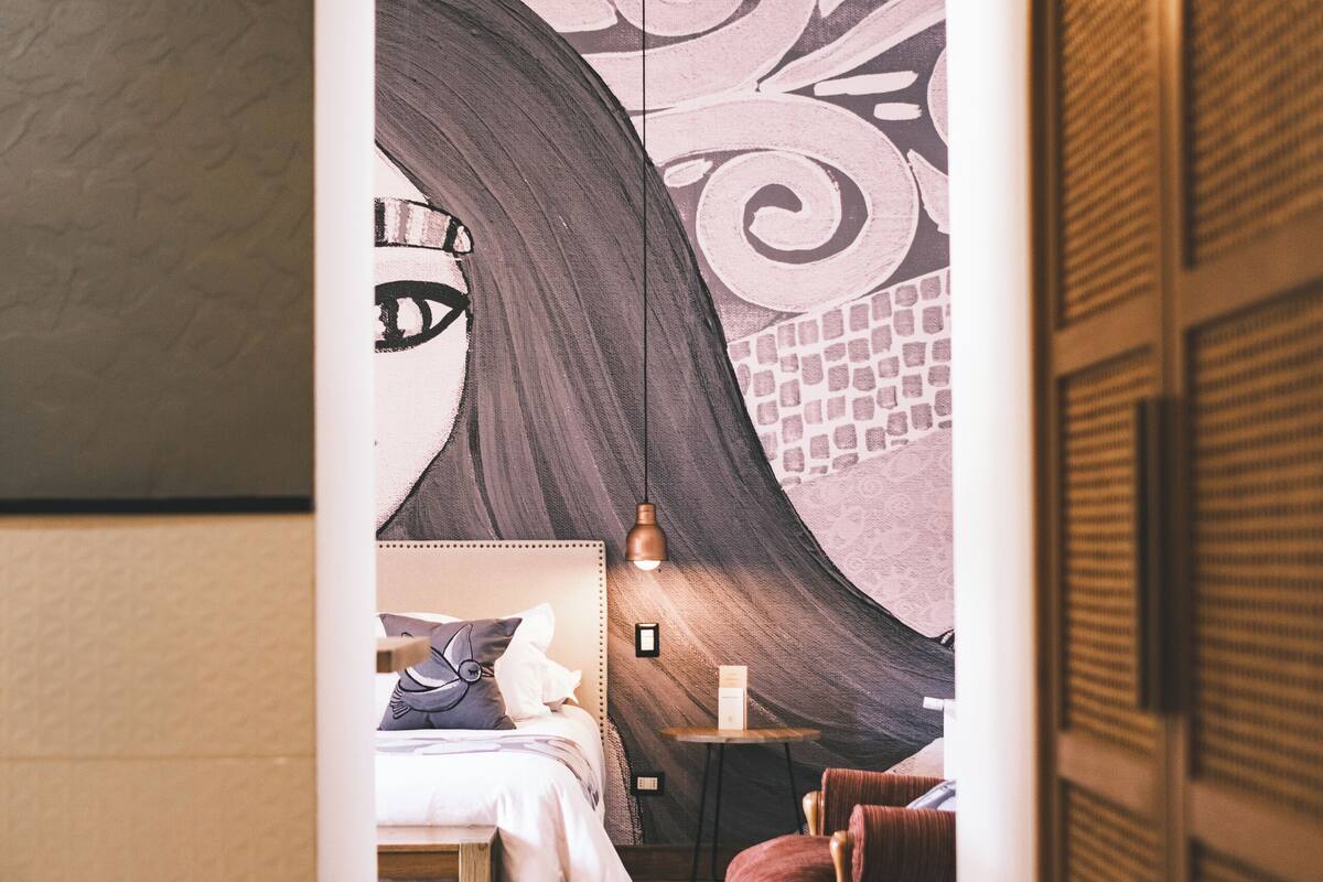 premium double room, 1 king bed, bathtub, garden view | 1 bedroom, premium bedding, pillow-top beds, minibar