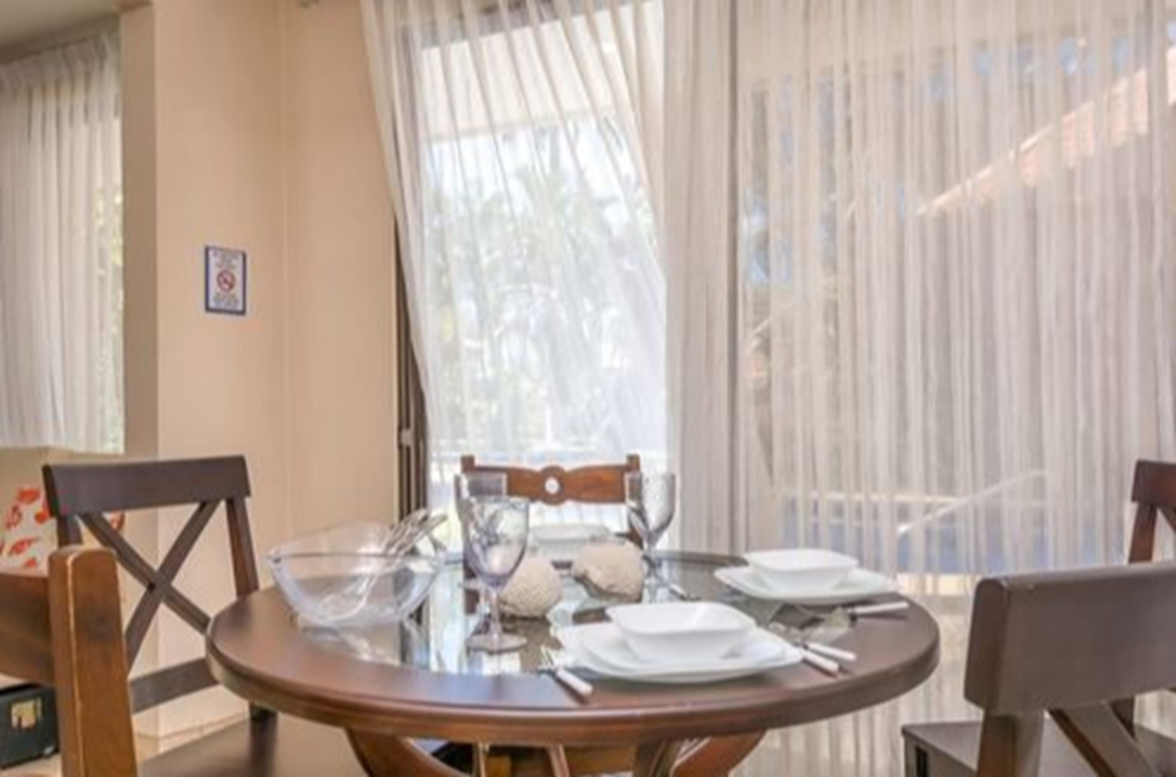 basic apartment, multiple beds, non smoking | in-room safe, blackout curtains, free wifi, bed sheets