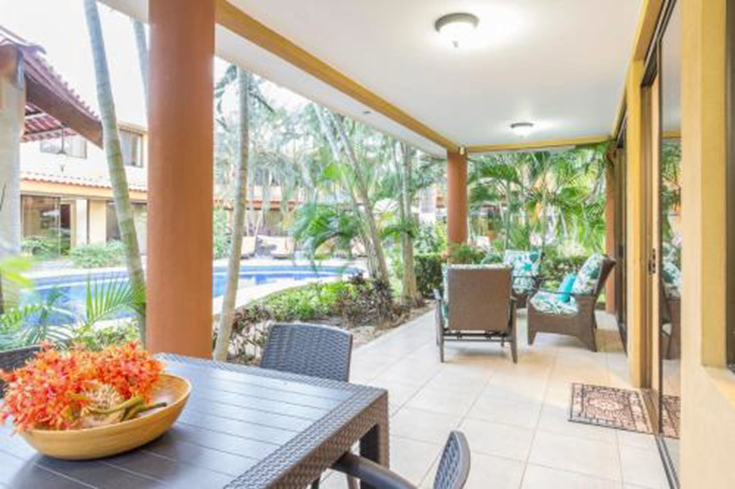 family house, multiple beds, non smoking | in-room safe, blackout curtains, free wifi, bed sheets