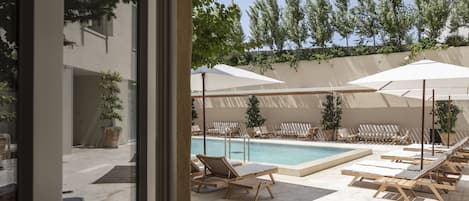 1 bedroom, pillowtop beds, minibar, in-room safe