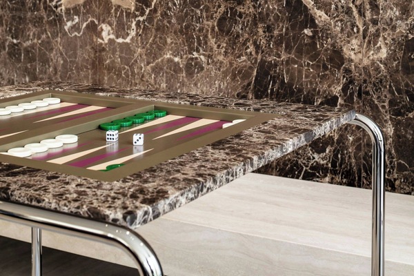 2 bars/lounges, lobby lounge