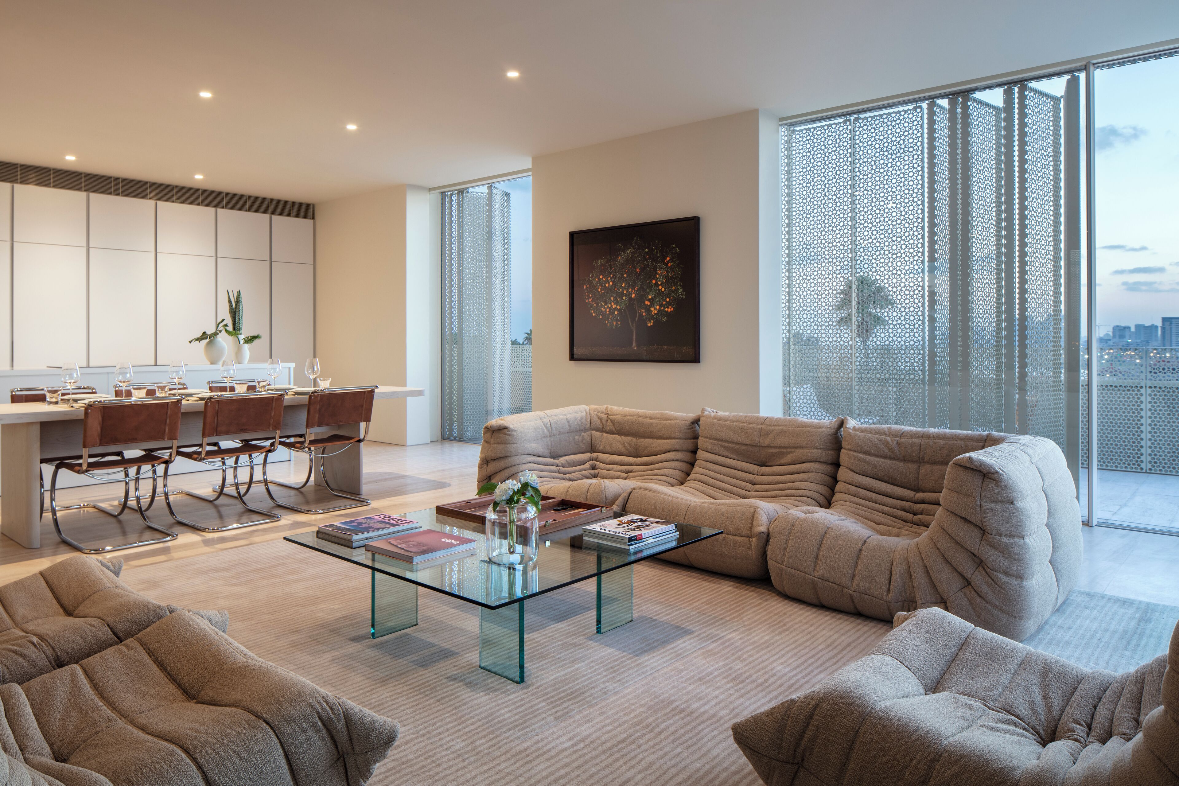 总统套房, 1 间卧室, 海景 | 起居区 | 40-英寸液晶电视（配备有线频道）、电视、壁炉