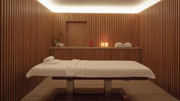 Un sauna, masajes de tejido profundo, tratamientos faciales
