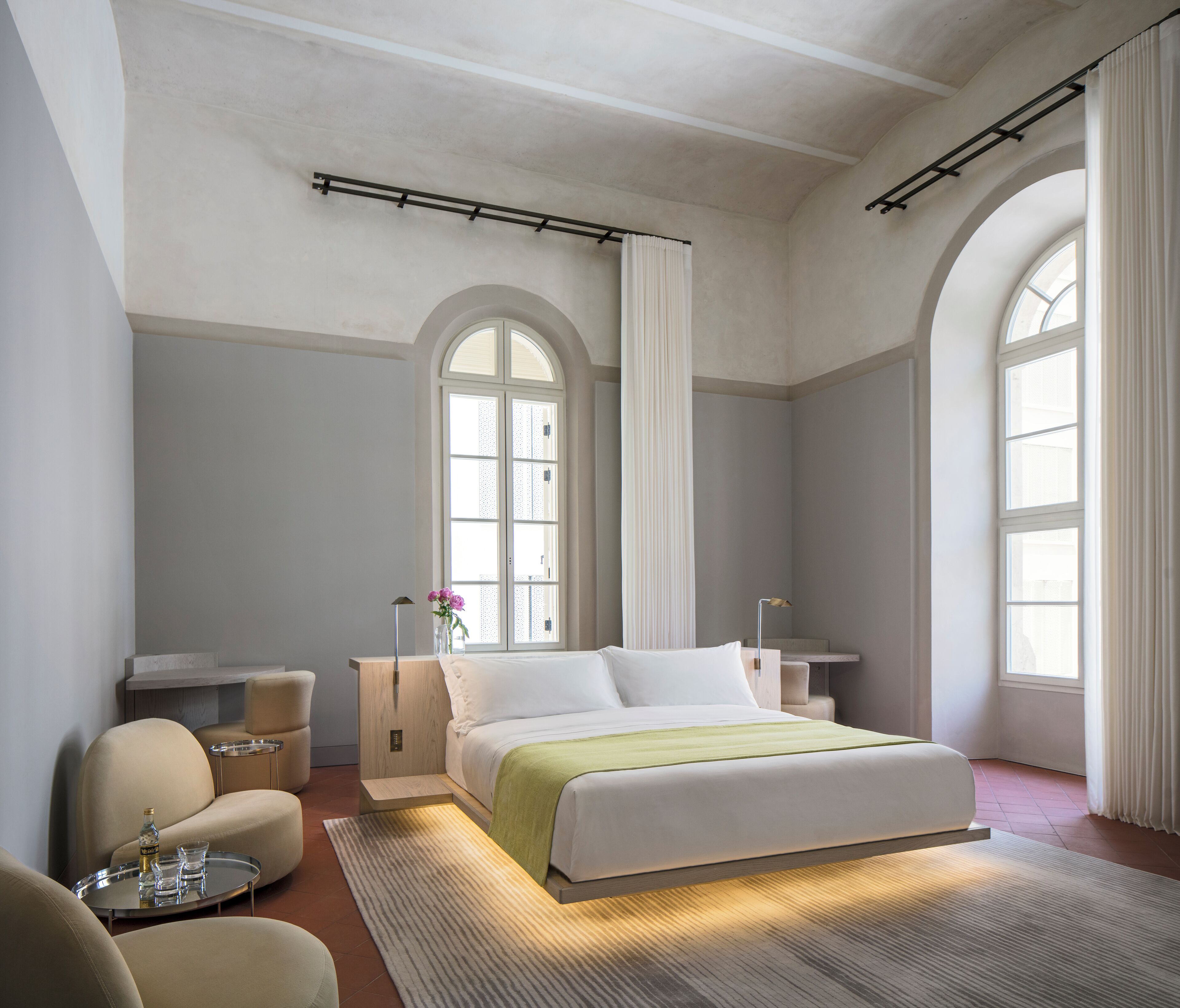 1 bedroom, pillow-top beds, minibar, in-room safe