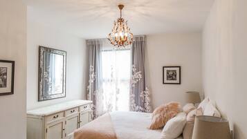 Deluxe Apartment, 1 Bedroom, Kitchen, City View | 1 bedroom, blackout curtains, soundproofing, iron/ironing board