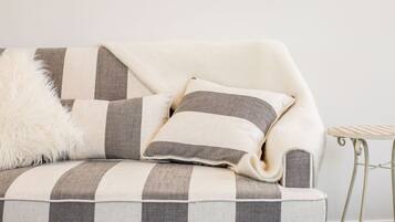 Deluxe Apartment, 1 Bedroom, Kitchen, City View | Living area | Flat-screen TV, Netflix