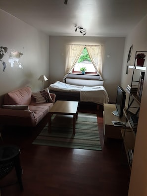 2 quartos, ferros/tábuas de passar roupa, Wi-Fi, roupa de cama