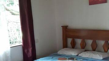 Basic Room, 1 Double Bed, Non Smoking | Free WiFi