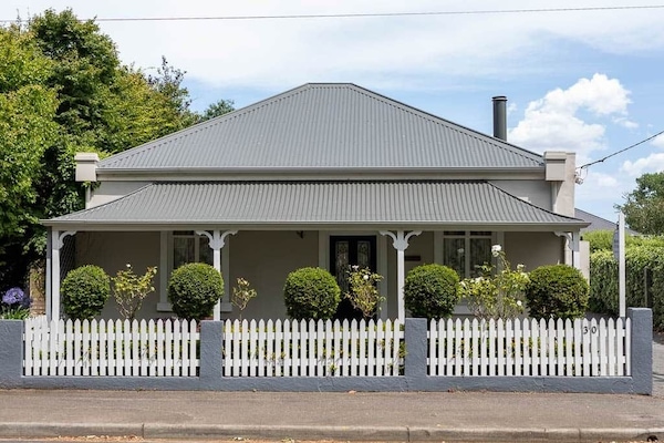 Arendon Cottage LR-37
