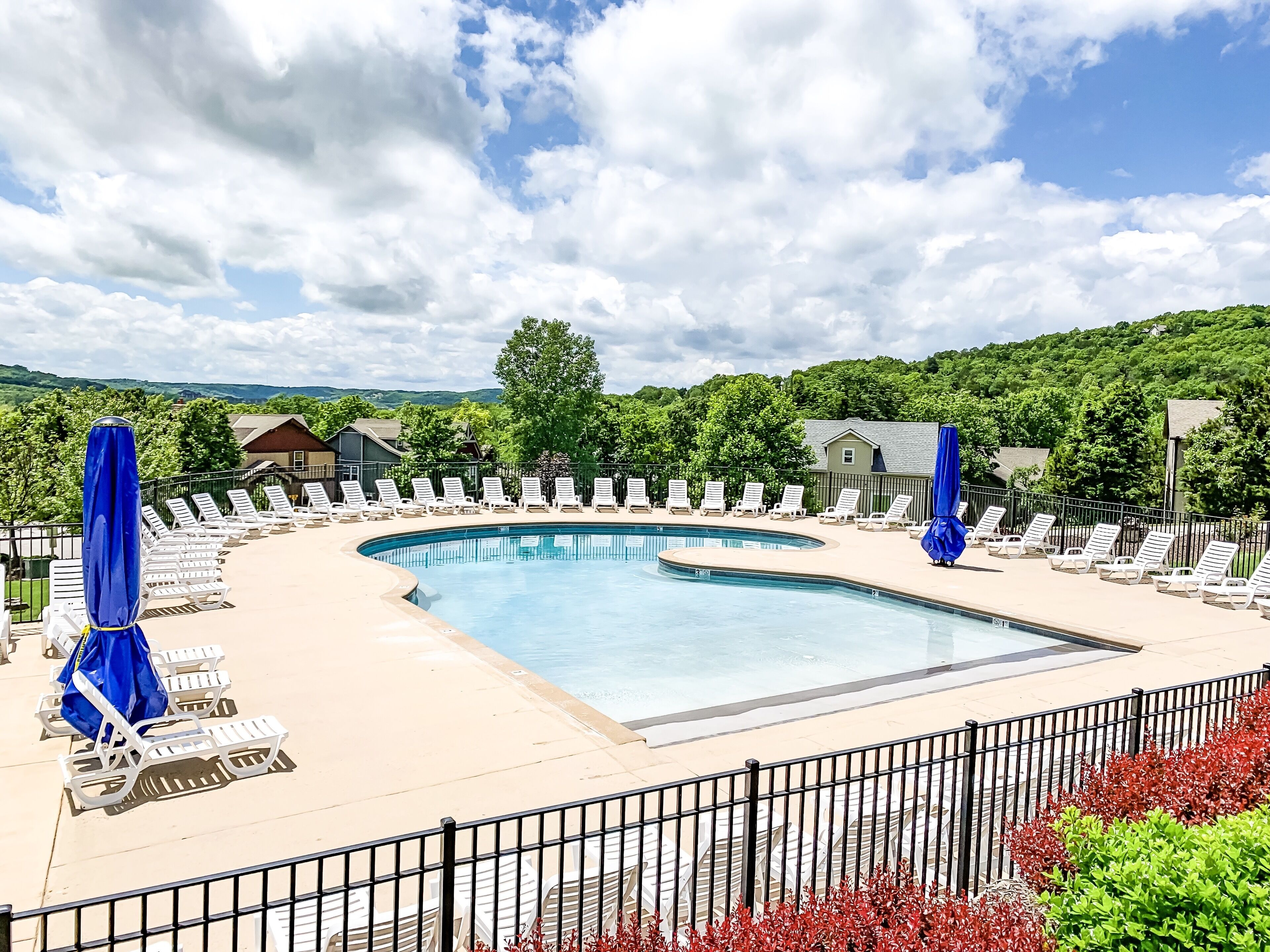 حمّام سباحة خارجي