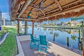 Terrace/patio - Cecilia 1015 Modern SW Cape Gulf Access Home w/ heated Pool & Spa (Cape Coral)