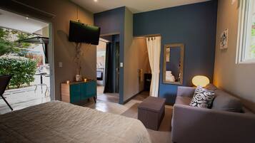 Iron/ironing board, Internet, bed sheets