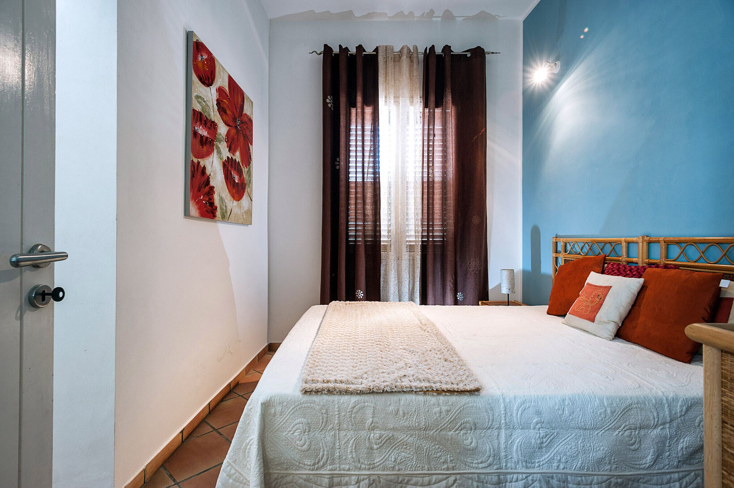 3 bedrooms, iron/ironing board, free WiFi, bed sheets