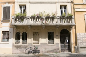 Exterior detail - The balcony of the Angiol d'Or (Parma)