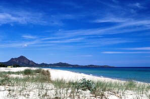 On the beach - Stunning little villa by the sea (COSTA REI)