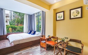 園景榻榻米大床房 | 書桌、遮光窗簾/窗簾、免費 Wi-Fi