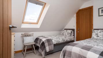 2 soverom, strykejern/-brett, reiseseng for barn og wi-fi