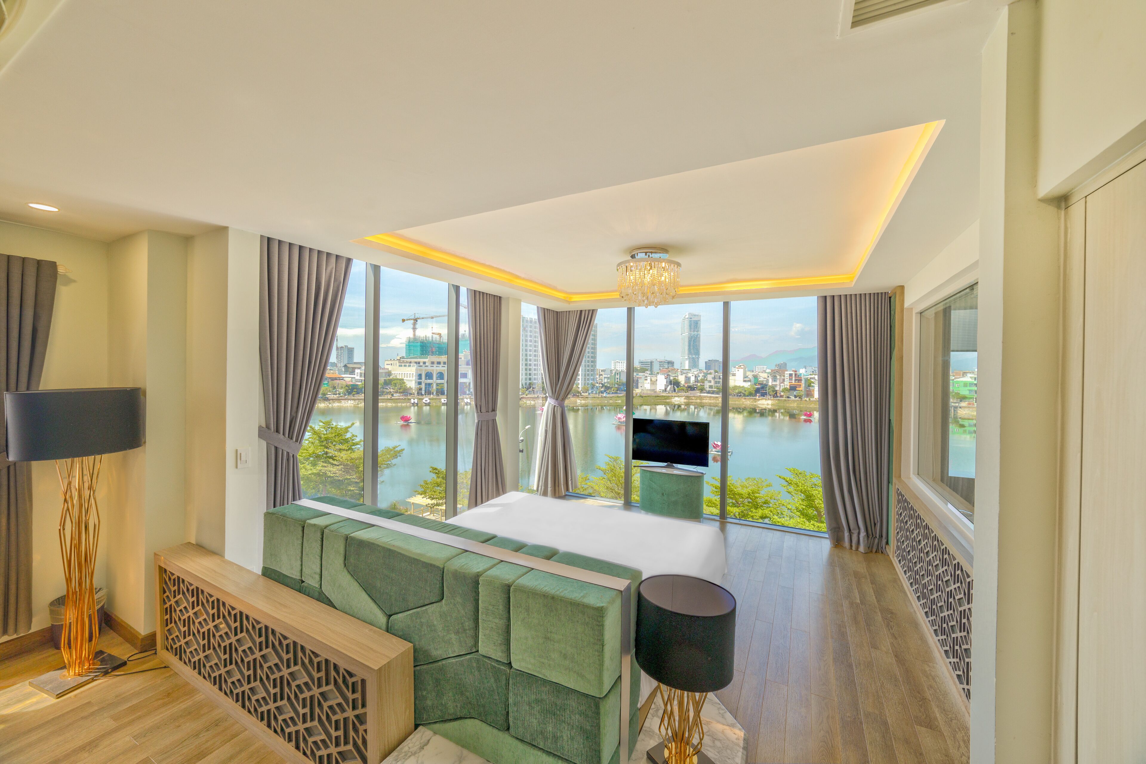 luxury room, 1 king bed, lake view | minibar, desk, blackout curtains, free wifi