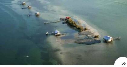 NEW!! The “WATERSIDE” COTTAGE~With dockage