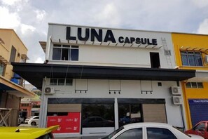 Exterior - Luna Capsule (Semporna)