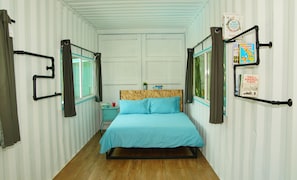 Room | Desk, iron/ironing board, bed sheets - Sarang by the brook (Kuala Kubu Bharu)