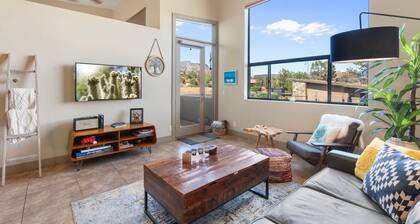 Loft moderno y artístico con vistas a Red Rock y comodidad fresca