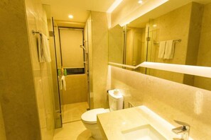 Suite, 2 Bedrooms | Bathroom | Shower, free toiletries, hair dryer, slippers - Guangzhou Yiyuan Apartment (Guangzhou)