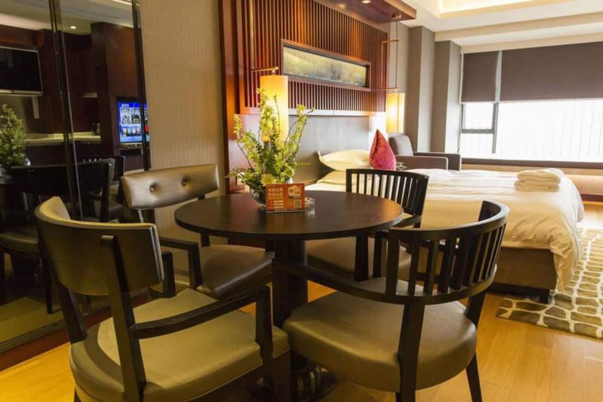 Deluxe Double Room | In-room safe, desk, blackout drapes, free WiFi