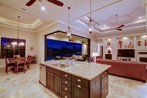 TV, stereo - Villa Rosalinda 1065 SW Cape Coral 3 /3,5ba electric heated pool and spa, gulf access canal (Cape Coral)