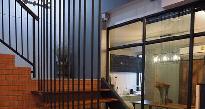 Luck Esan Loft - Hostel