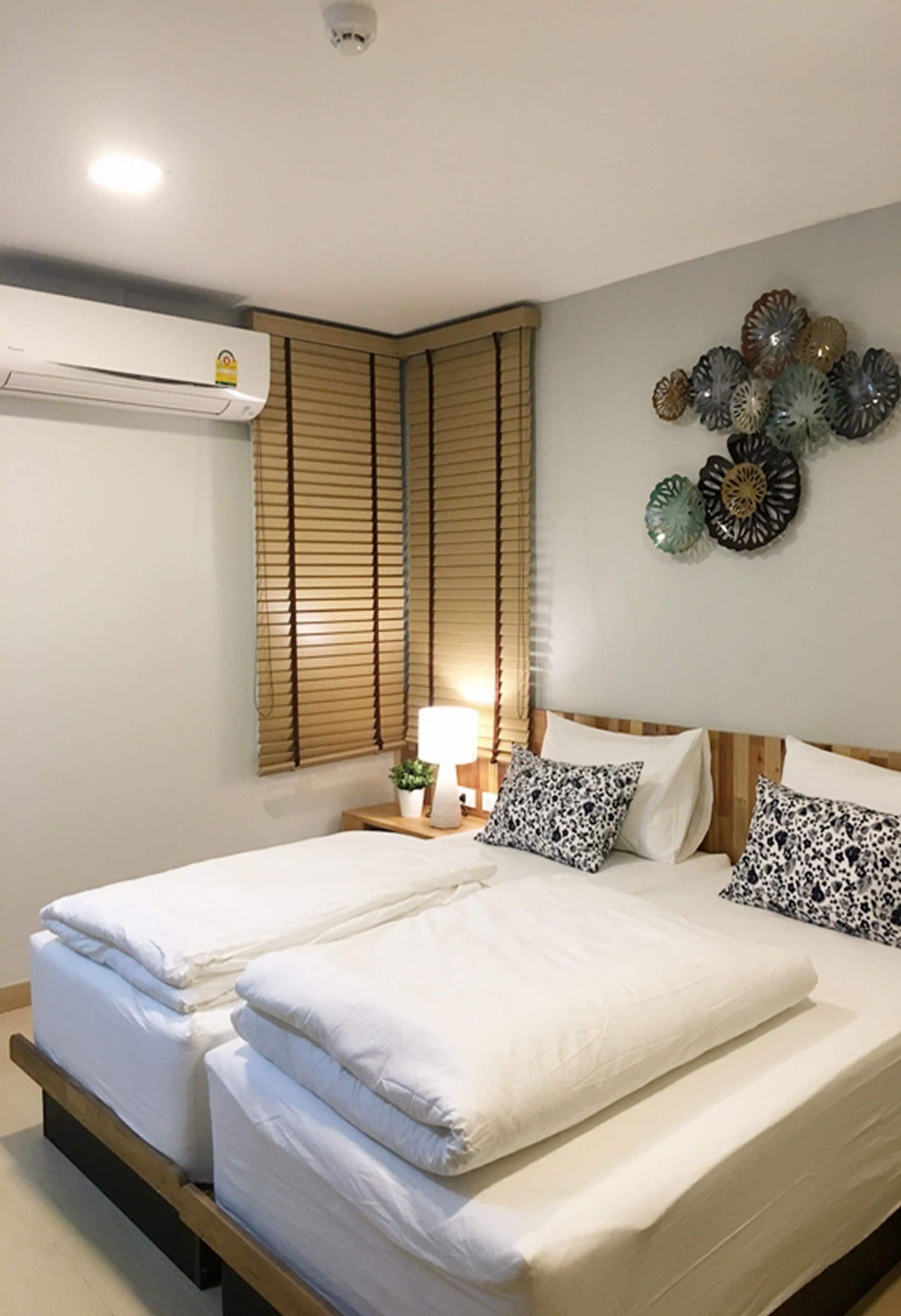 deluxe double room | in-room safe, free wifi, bed sheets