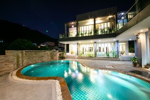 Outdoor pool, pool loungers