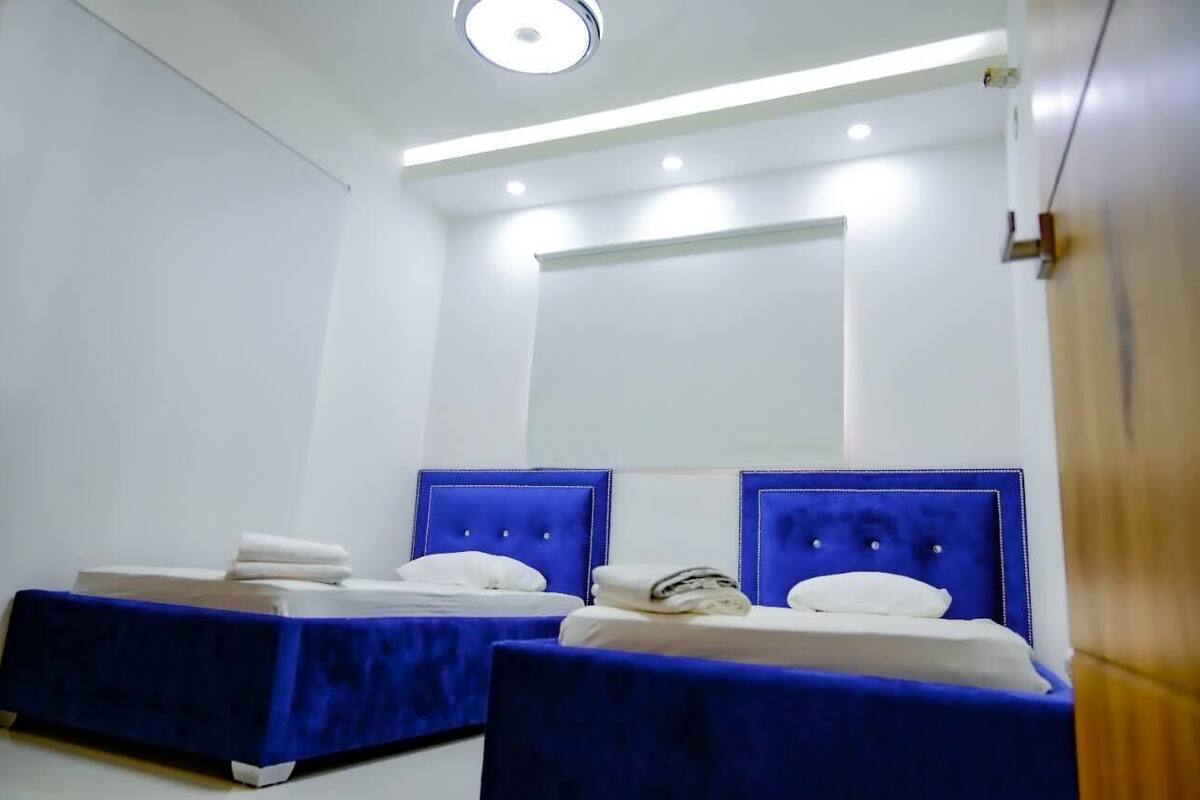Exclusive Apartment, Multiple Beds, Non Smoking | 3 bedrooms, blackout drapes, iron/ironing board, WiFi (free)