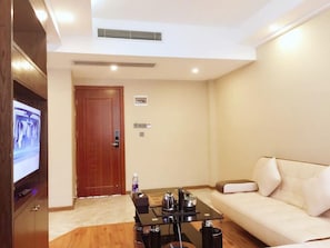 Suite | Living room | TV