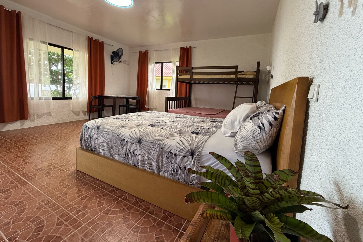Family Room, Sea View | In-room safe, desk, WiFi (free), bed sheets