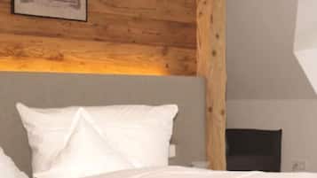 Chambre Double, balcon (East side) | Literie hypoallergénique, bureau, chambres insonorisées, Wi-Fi gratuit