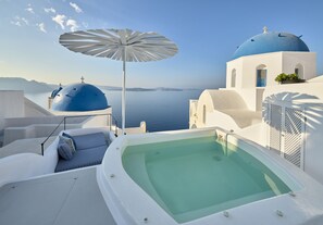Rooftop pool - Cave Suite Oia (Santorini)