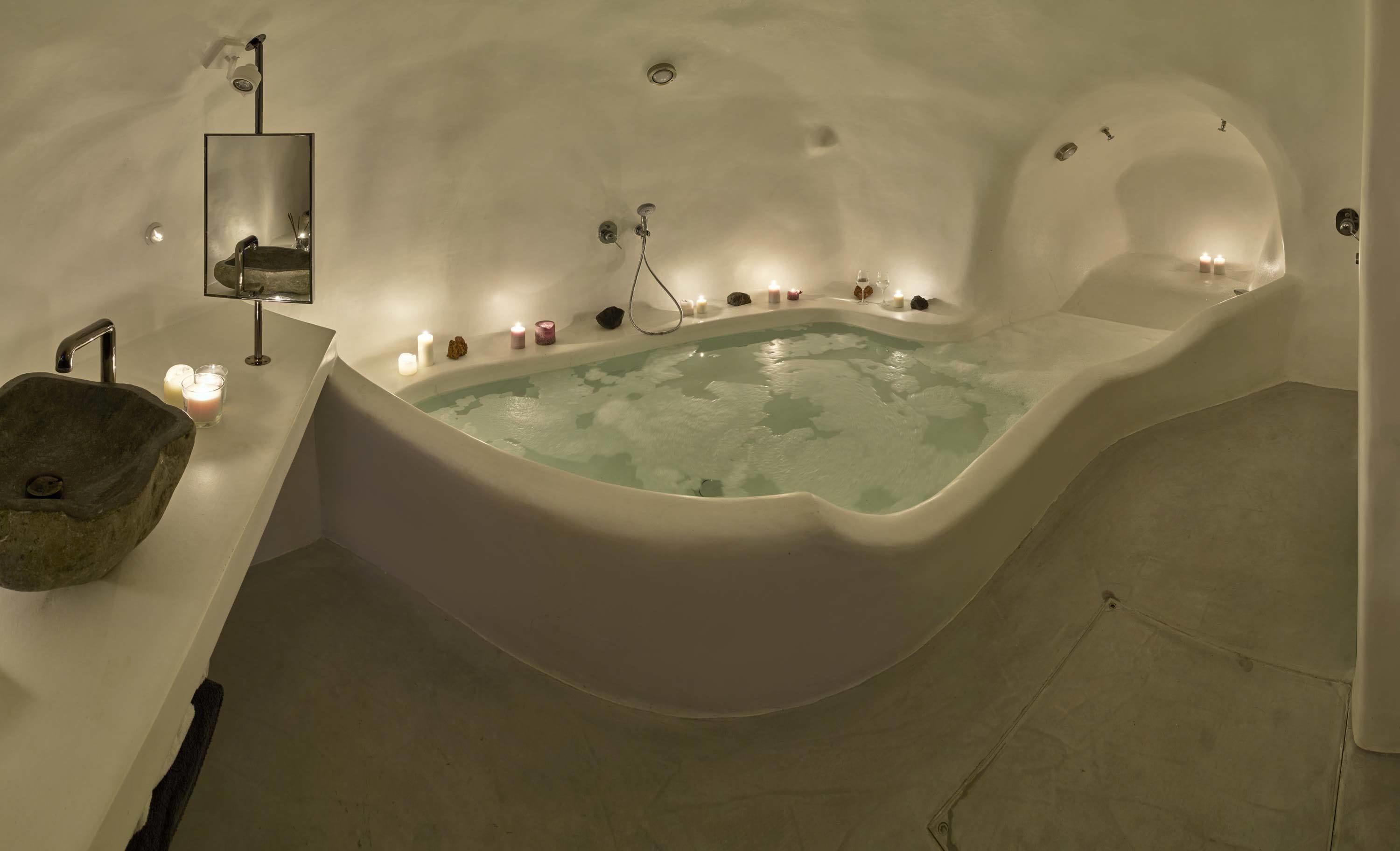 Bañera y ducha independientes, bañera profunda