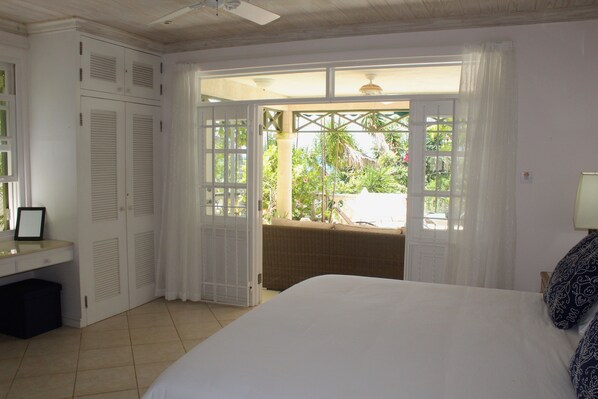 3 bedrooms, iron/ironing board, travel crib, WiFi