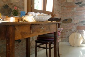 Interior detail - Antica Corte Leguzzano B&B (San Vito di Leguzzano)