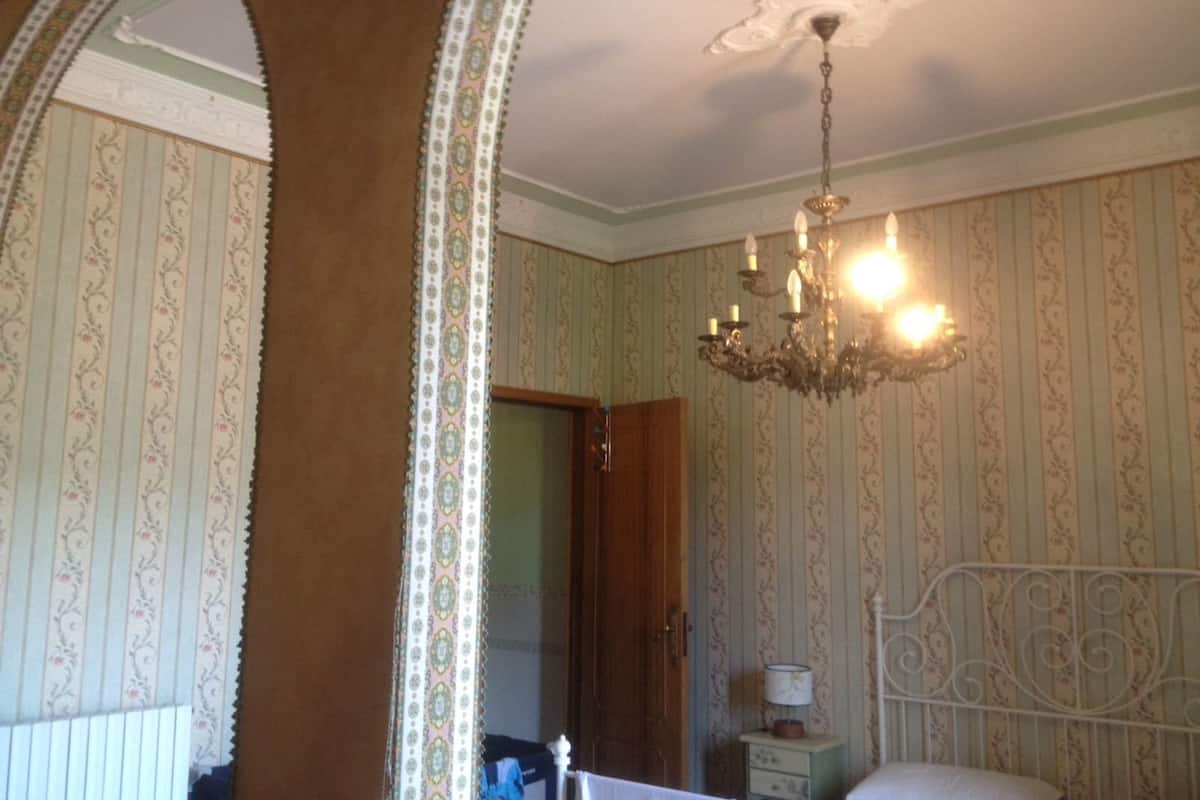 Minibar, free cots/infant beds, free WiFi, bed sheets