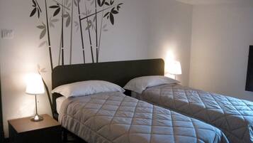 Double or Twin Room, Shared Bathroom