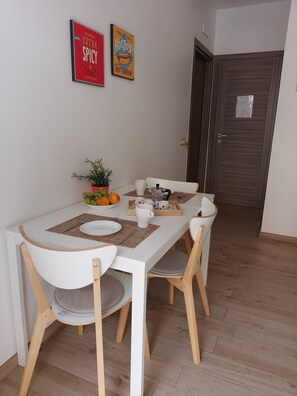 Dining - Romantic Maiori Apartment - Balcony & Sea View (Maiori)