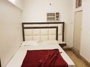 Basic Double Room, 1 Double Bed, Non Smoking | Free WiFi - Hotel Suvidha Deluxe (New Delhi)