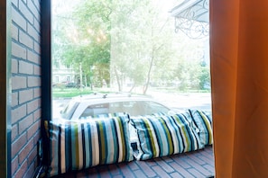 Select Comfort beds, in-room safe, blackout curtains, soundproofing