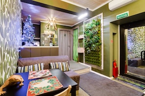 Select Comfort beds, in-room safe, blackout curtains, soundproofing