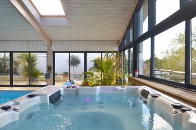 4 star villa with sea view, islands, natural area, private heated pool, spa