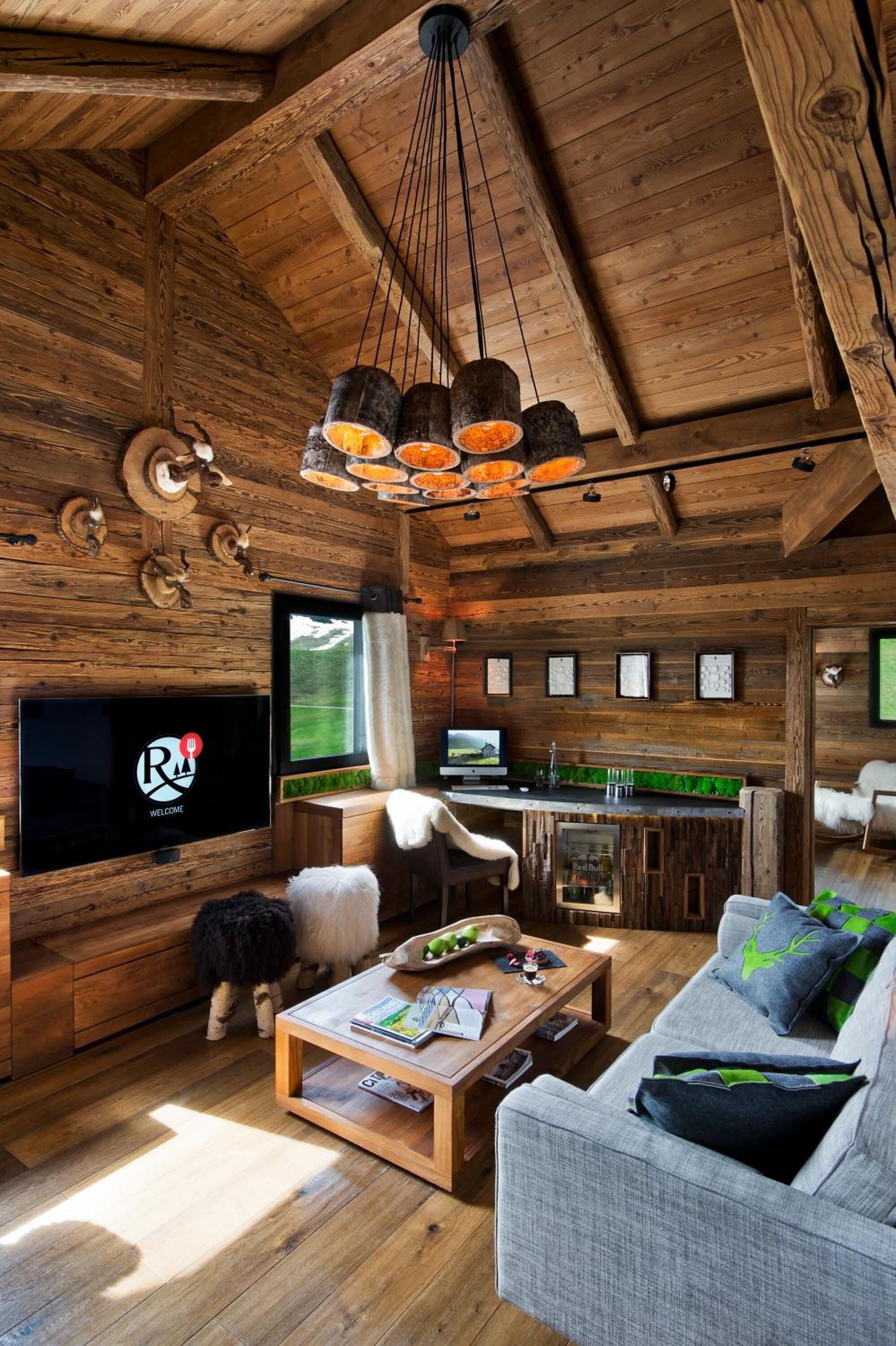 family suite, 1 bedroom | living room | flat-screen tv, offices